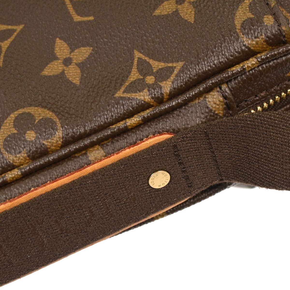 Louis Vuitton 2010 Monogram Trotteur Beaubourg Shoulder Bag M97037