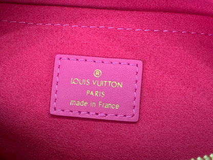 Franco Shops - Louis Vuittons  - 15635