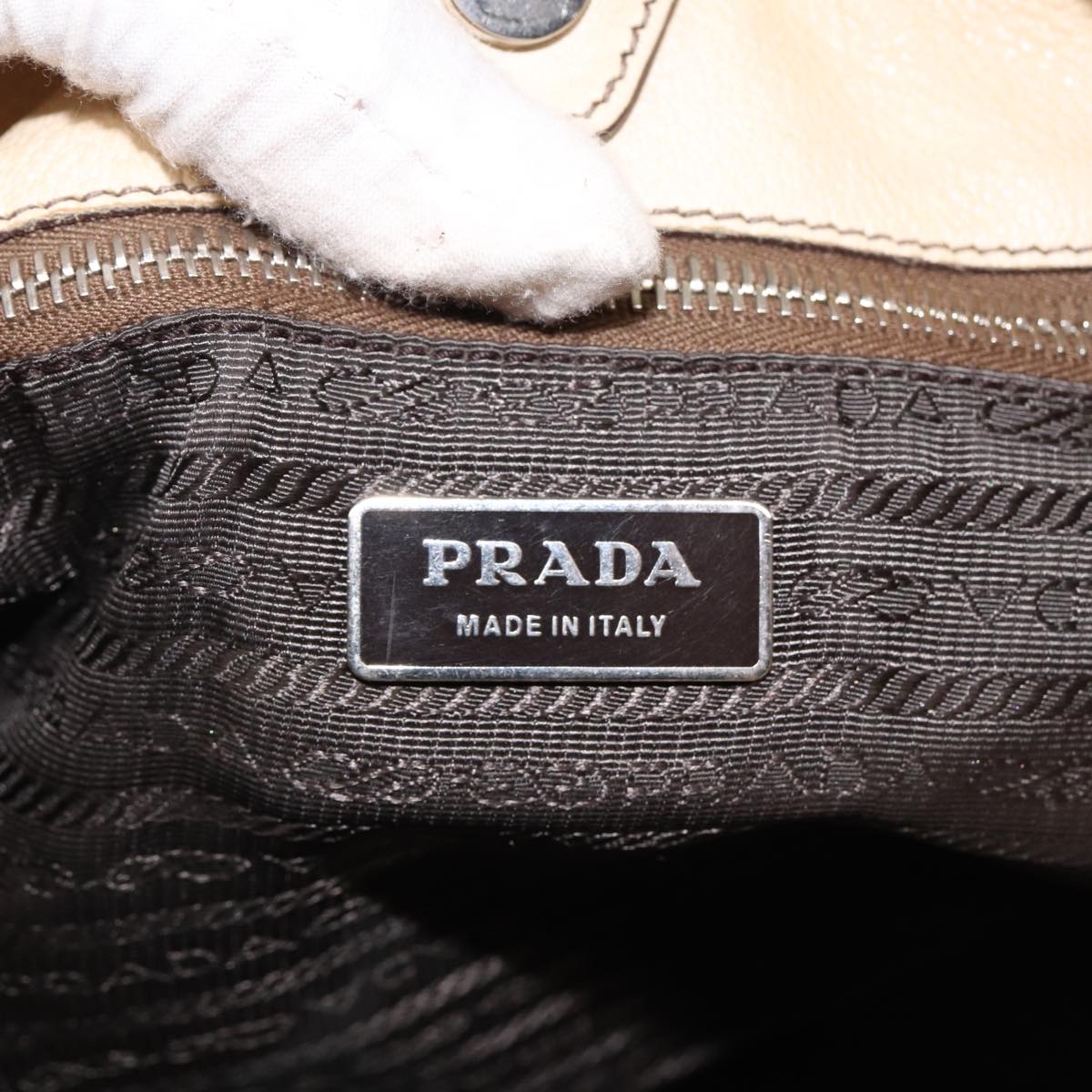 PRADA Vitello Shoulder Bag