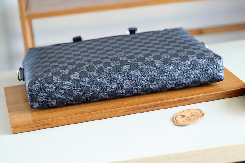 Franco Shops - Louis Vuittons  - 9852