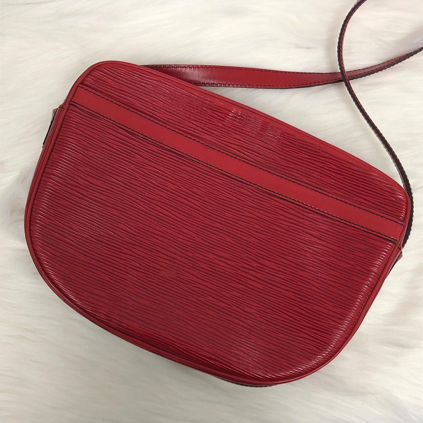 Louis-Vuitton Epi Rare Red Jeune Fille MM