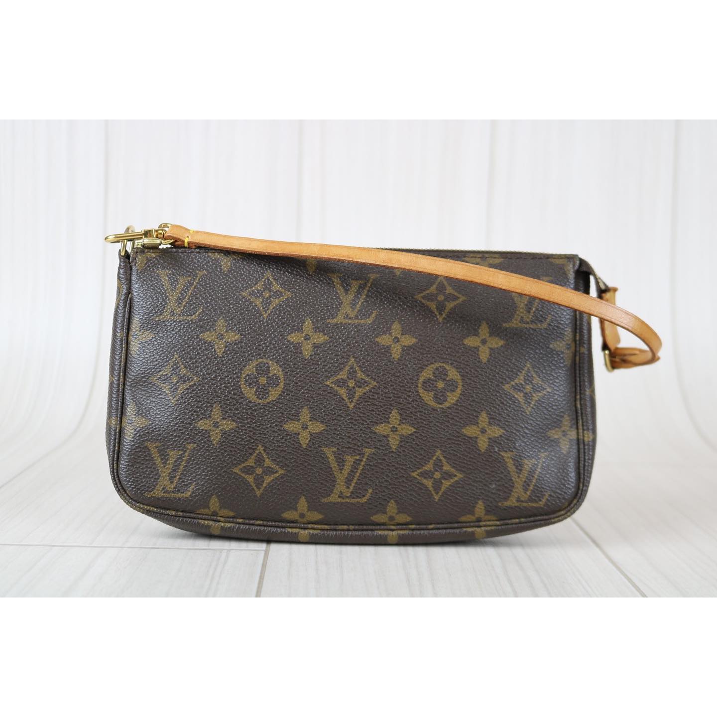 Rank AB ｜ LV Monogram Pochette Accessoires ｜080606