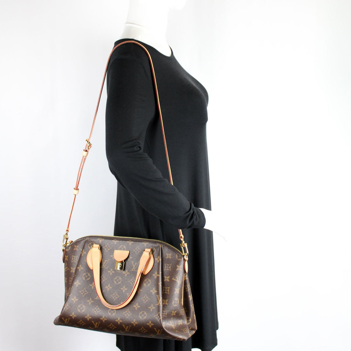 Rivoli NM MM Monogram