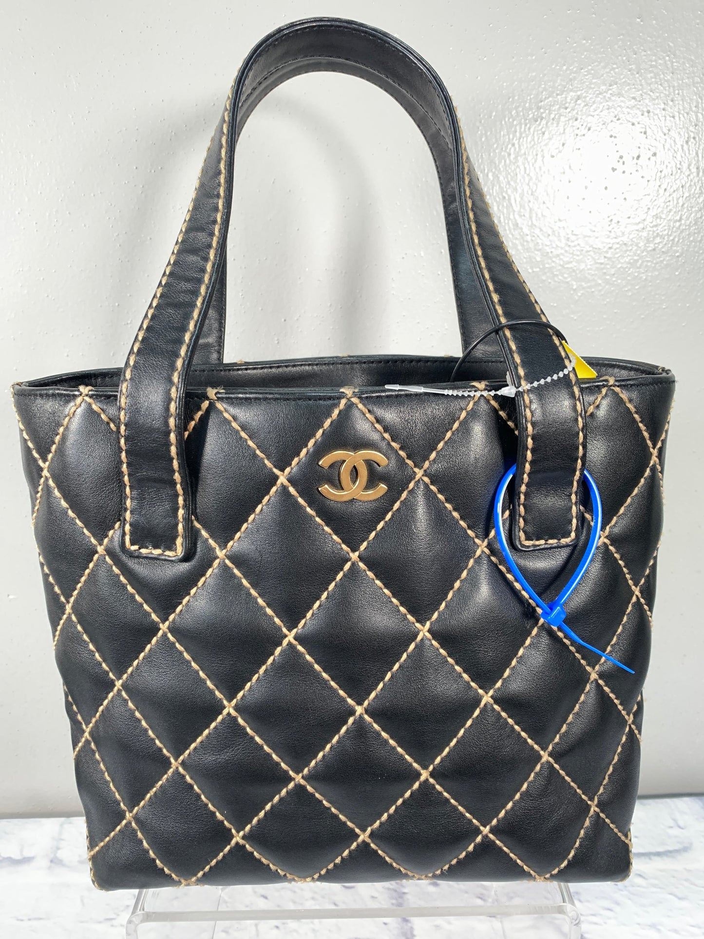 Handbag Luxury Designer By Chanel  Size: Medium