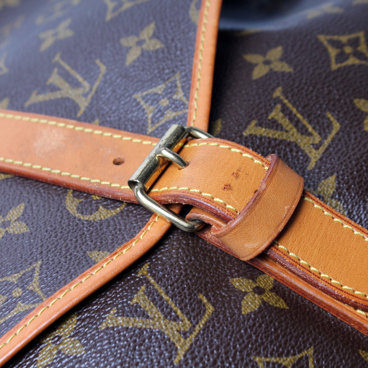 Saumar 35 Monogram