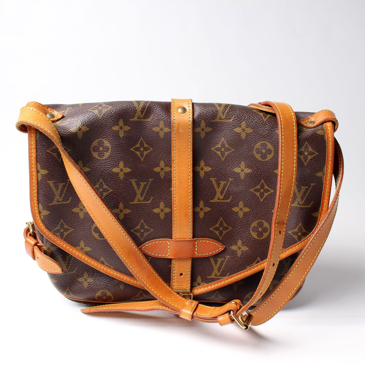 Saumur 30 Monogram