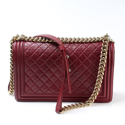 Chanel Boy Flap New Medium 22M