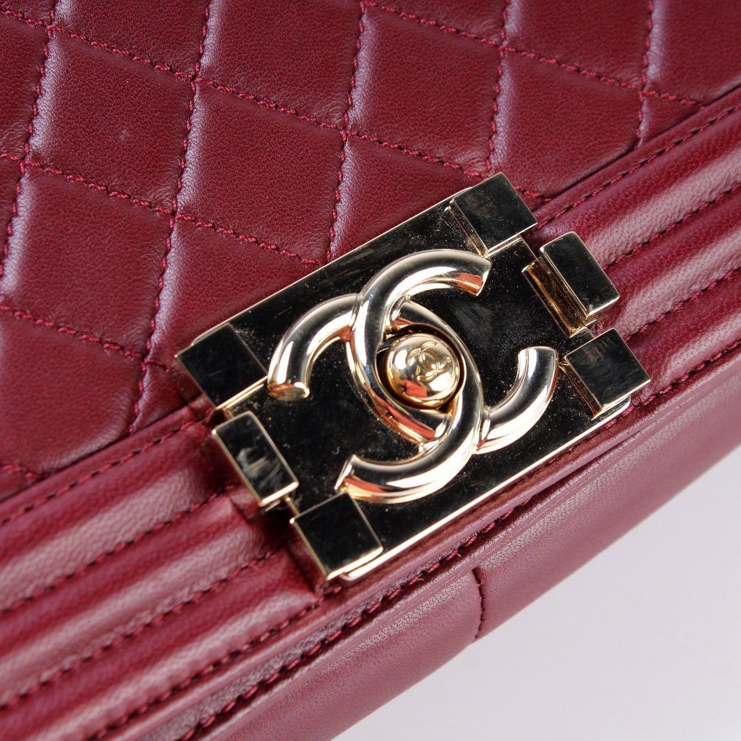 Chanel Boy Flap New Medium 22M