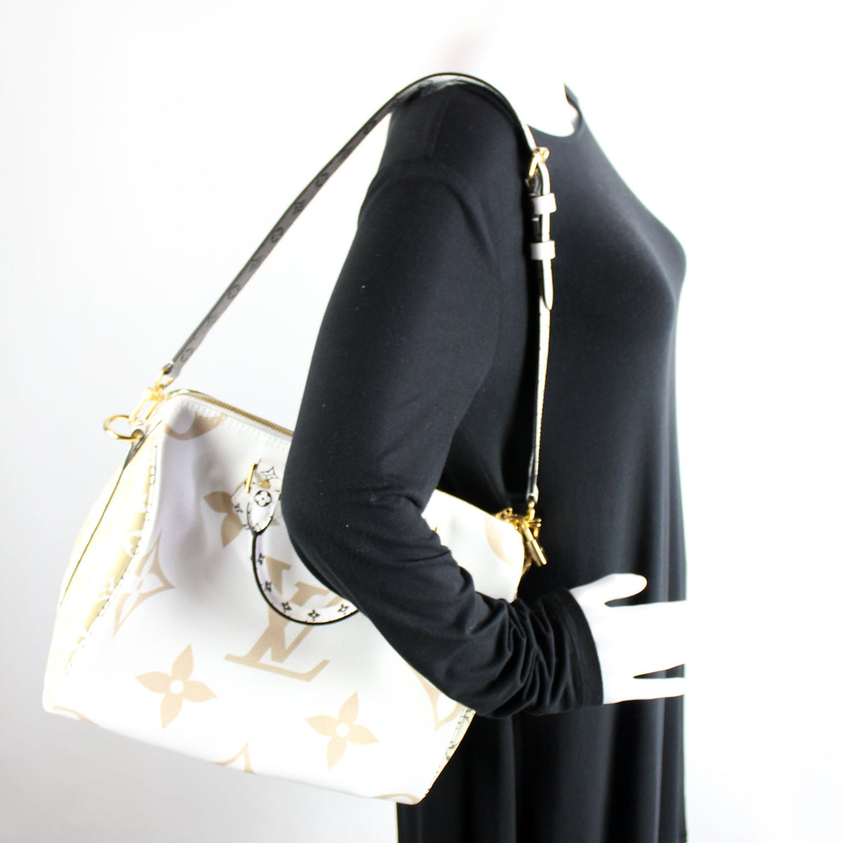 Speedy 30 Bandouliere Giant Khaki Monogram
