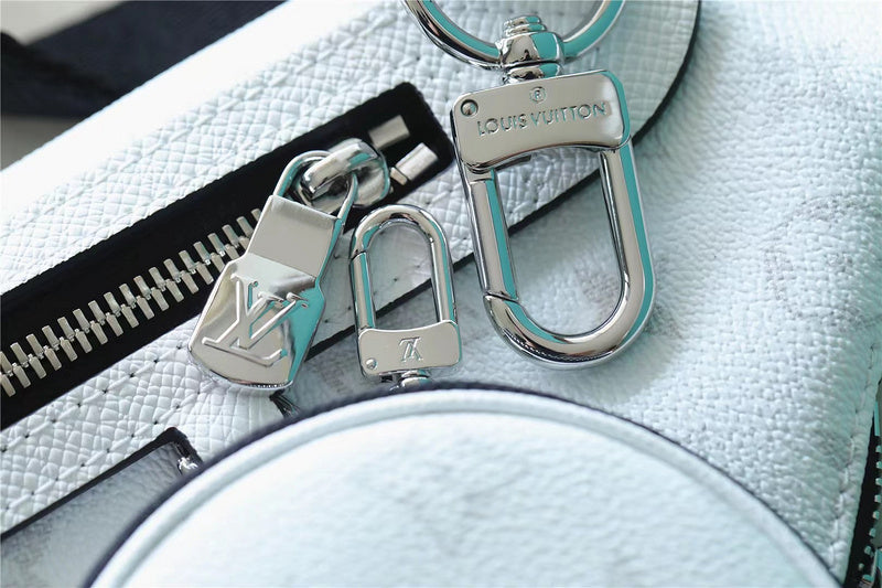 Franco Shops - Louis Vuittons  - 9947