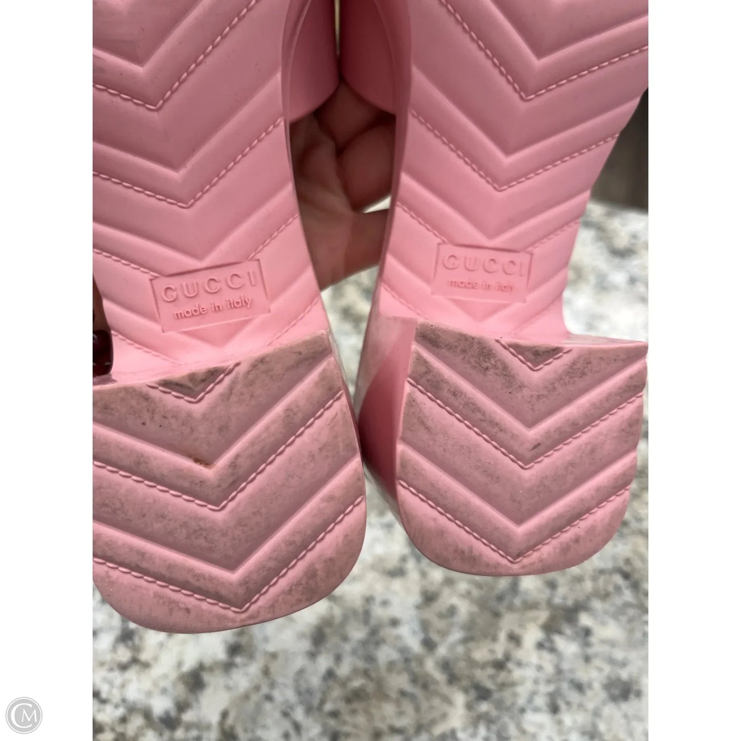 Sandals Luxury Designer By Gucci In Pink, Size: 7