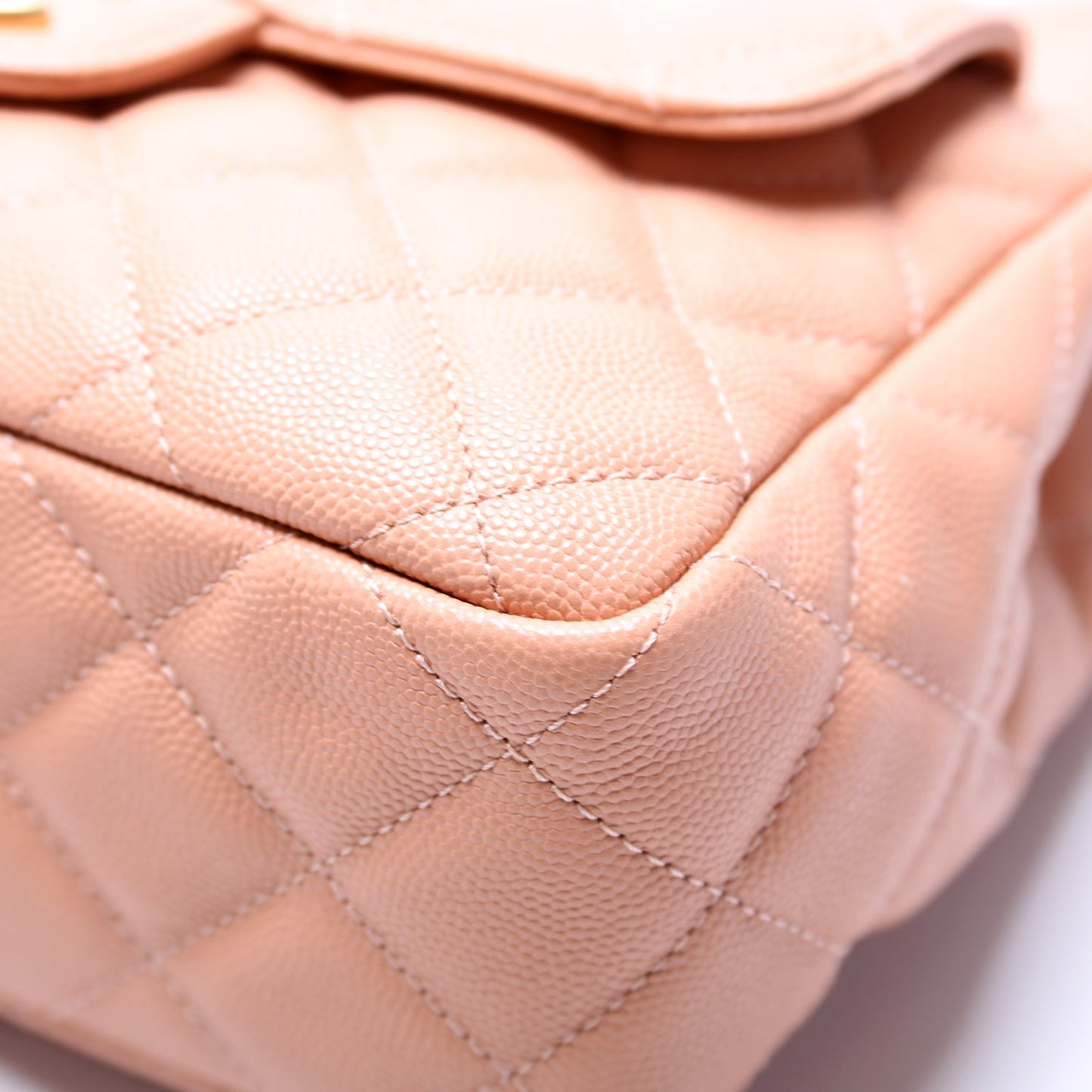C Wavy Hobo Quilted Caviar