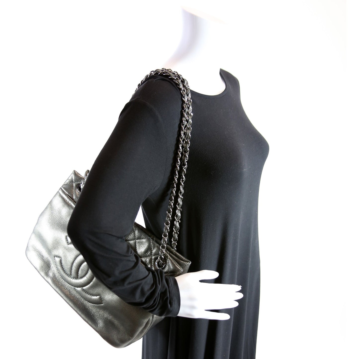 Soft CC TImeless Tote Caviar 14M Black