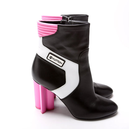 Leather Silhouette Booties Size 38.5