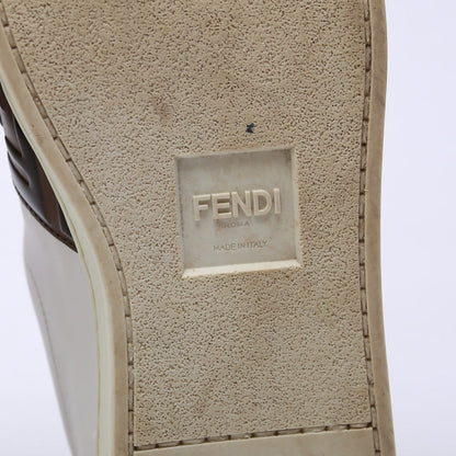Pearland Sneakers Size 37.5