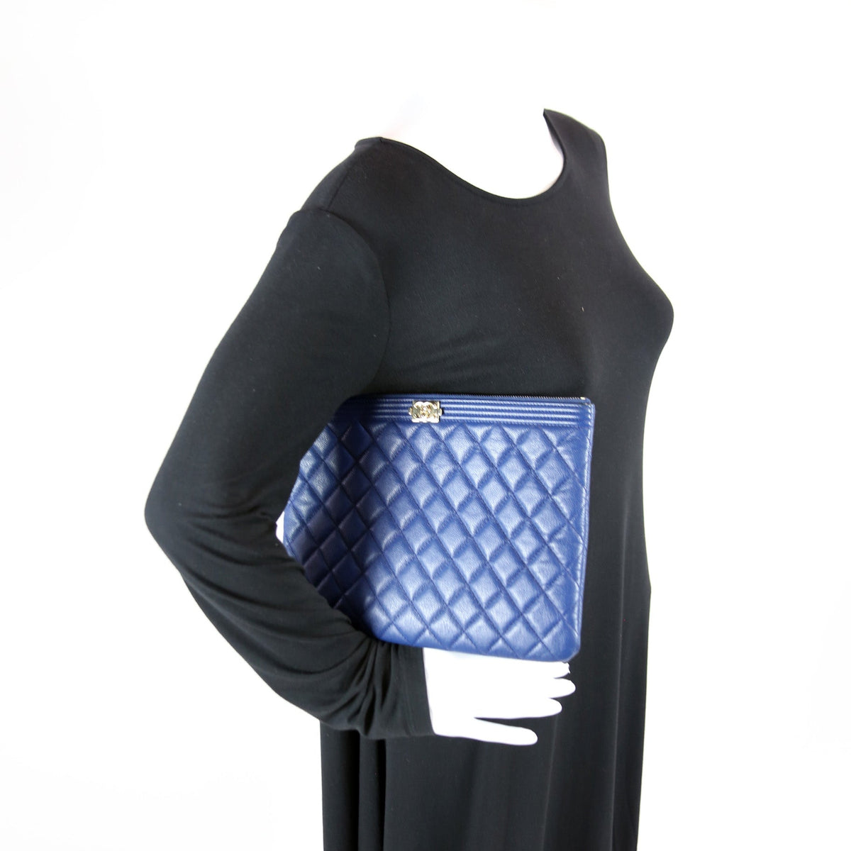 O Case Boy Medium Caviar