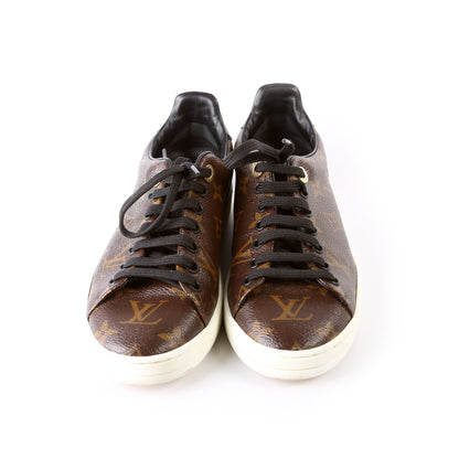 Frontrow Patent Sneakers Size 37