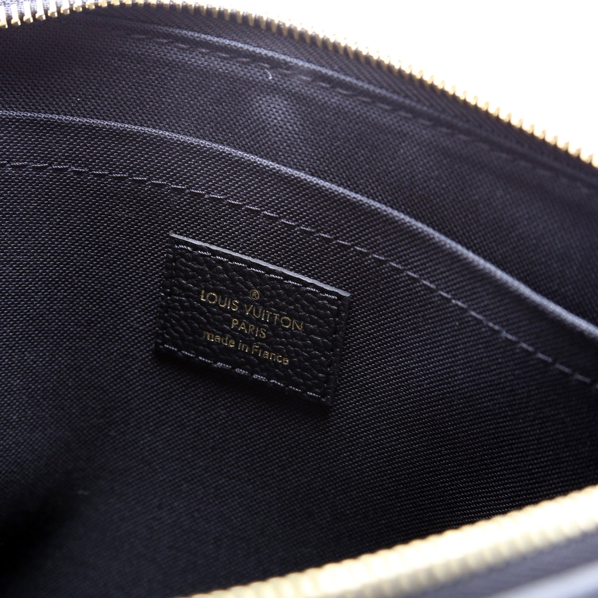 Louis-Vuitton Daily Pouch Empreinte