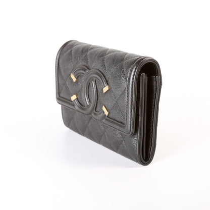 Filigree Medium Flap Wallet Caviar 25M