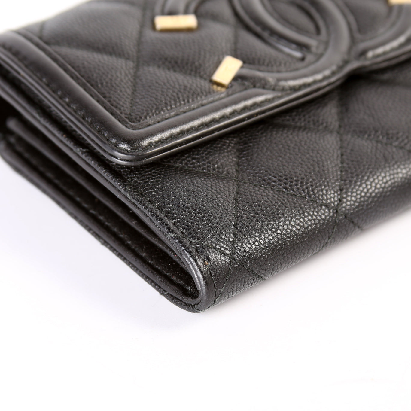 Filigree Medium Flap Wallet Caviar 25M