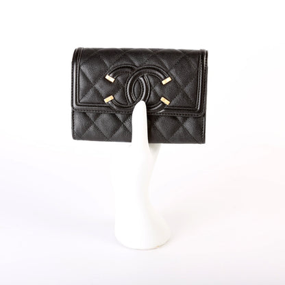 Filigree Medium Flap Wallet Caviar 25M