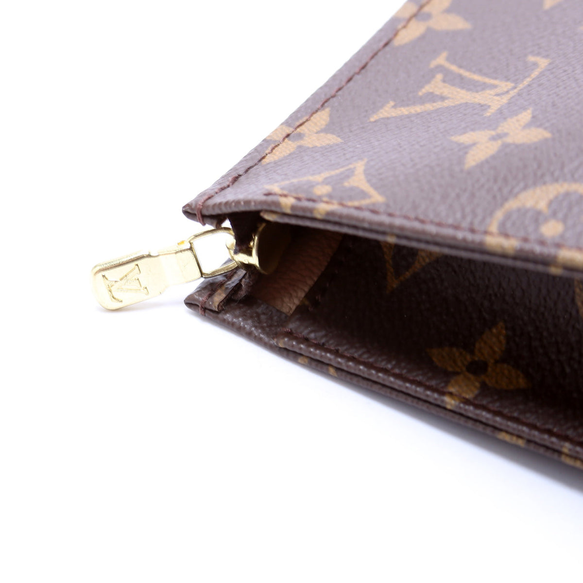 Toiletry Pouch 26 Monogram Newer