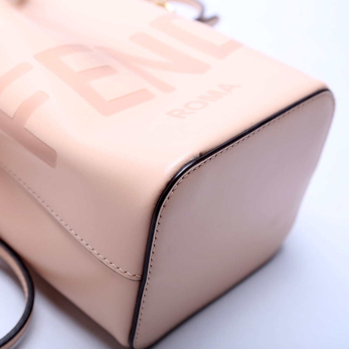 Mon Tresor Mini Bucket Leather FF 8BS010