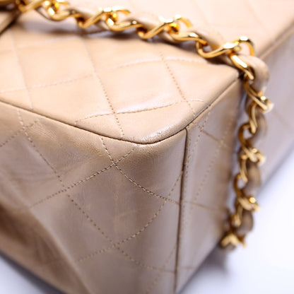 Classic Flap Maxi Lambskin 00-05M