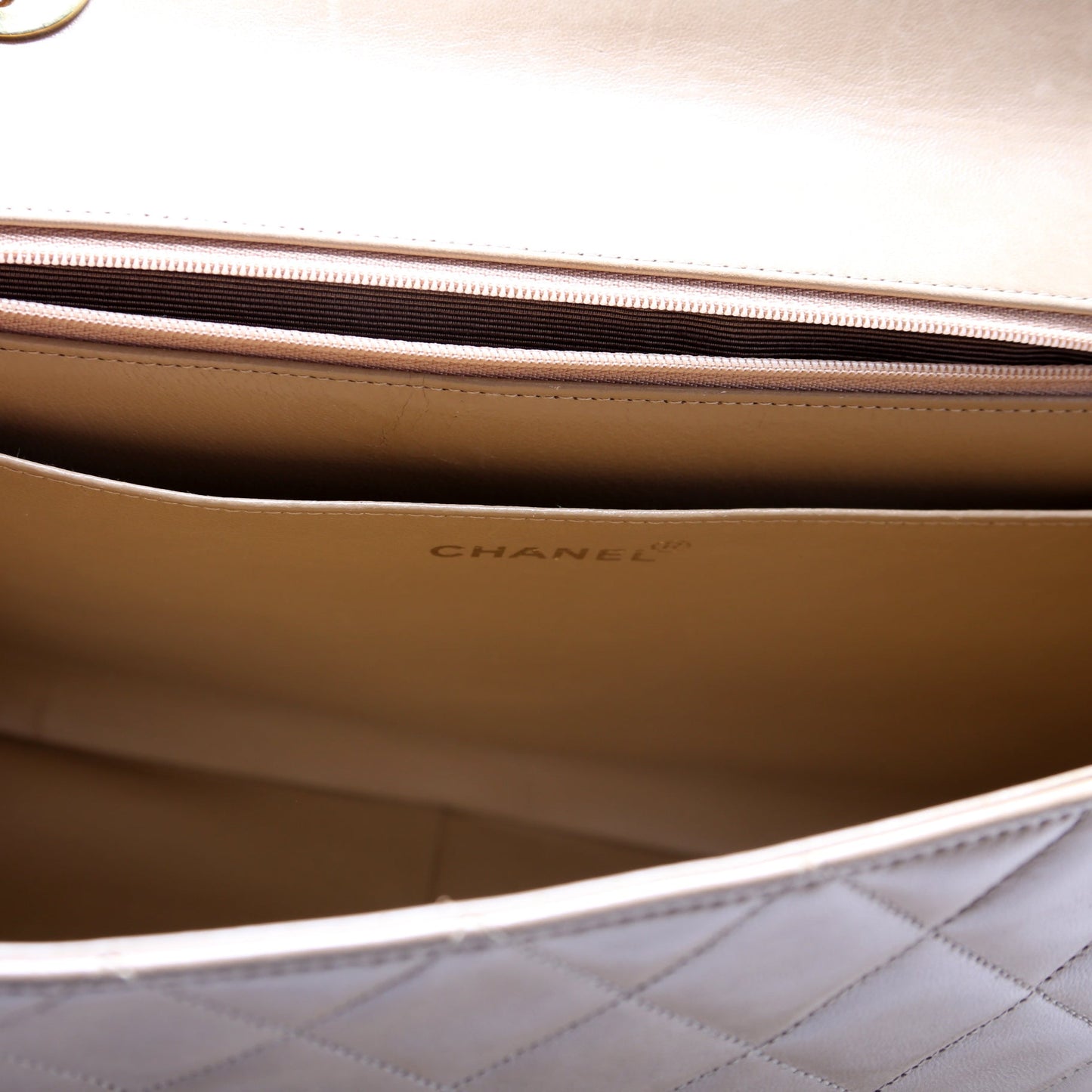Classic Flap Maxi Lambskin 00-05M