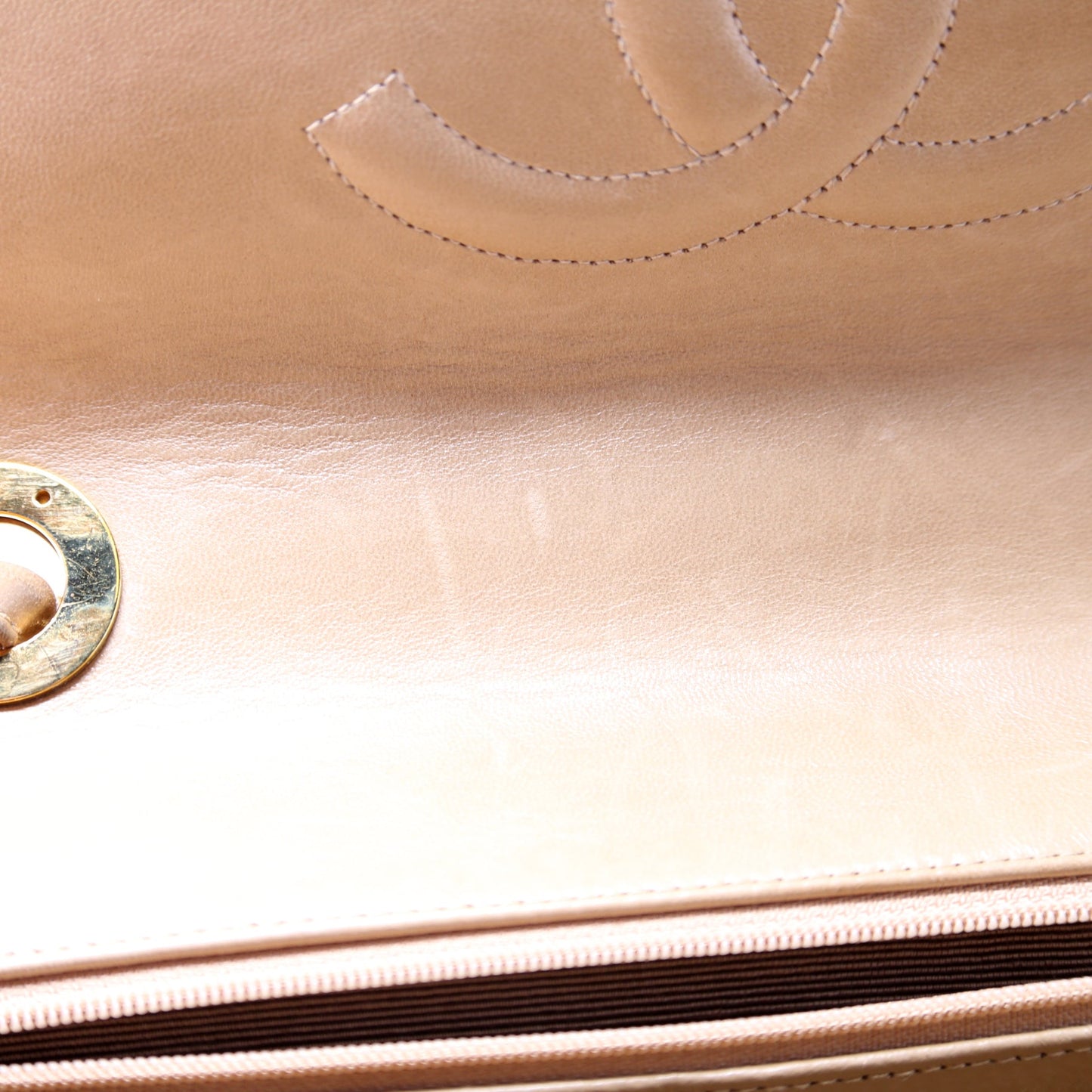 Classic Flap Maxi Lambskin 00-05M