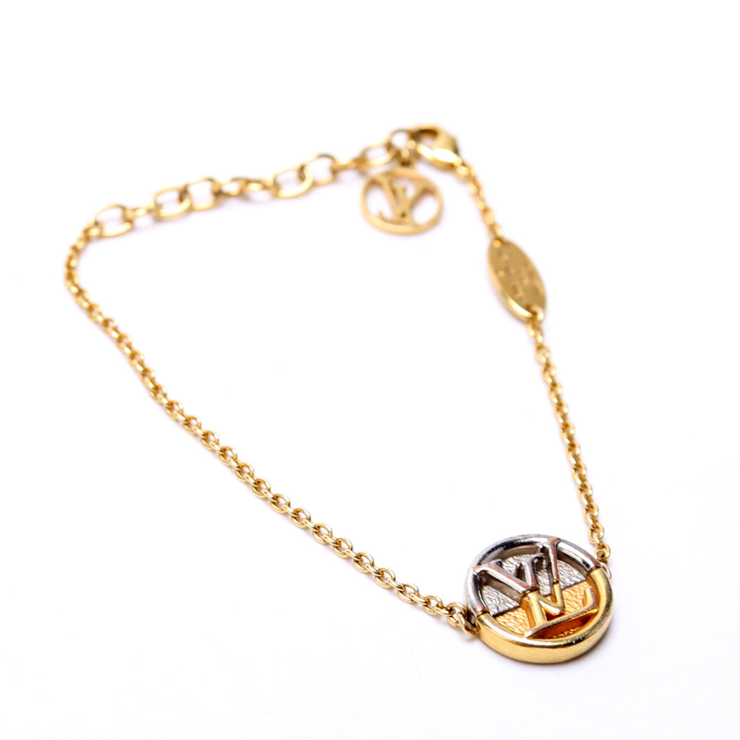 L To V Circle Medallion Bracelet