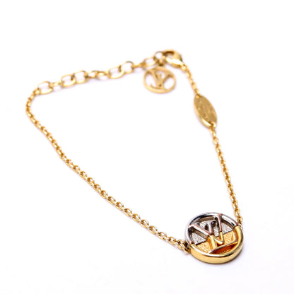 L To V Circle Medallion Bracelet