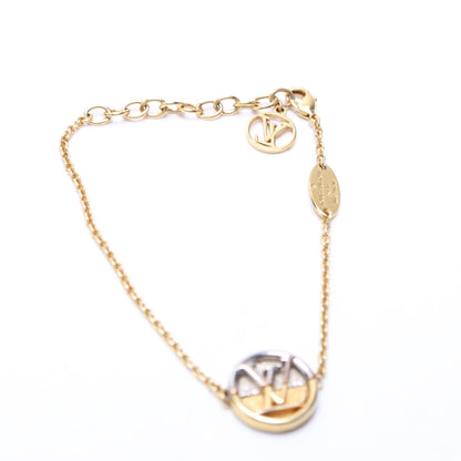 L To V Circle Medallion Bracelet