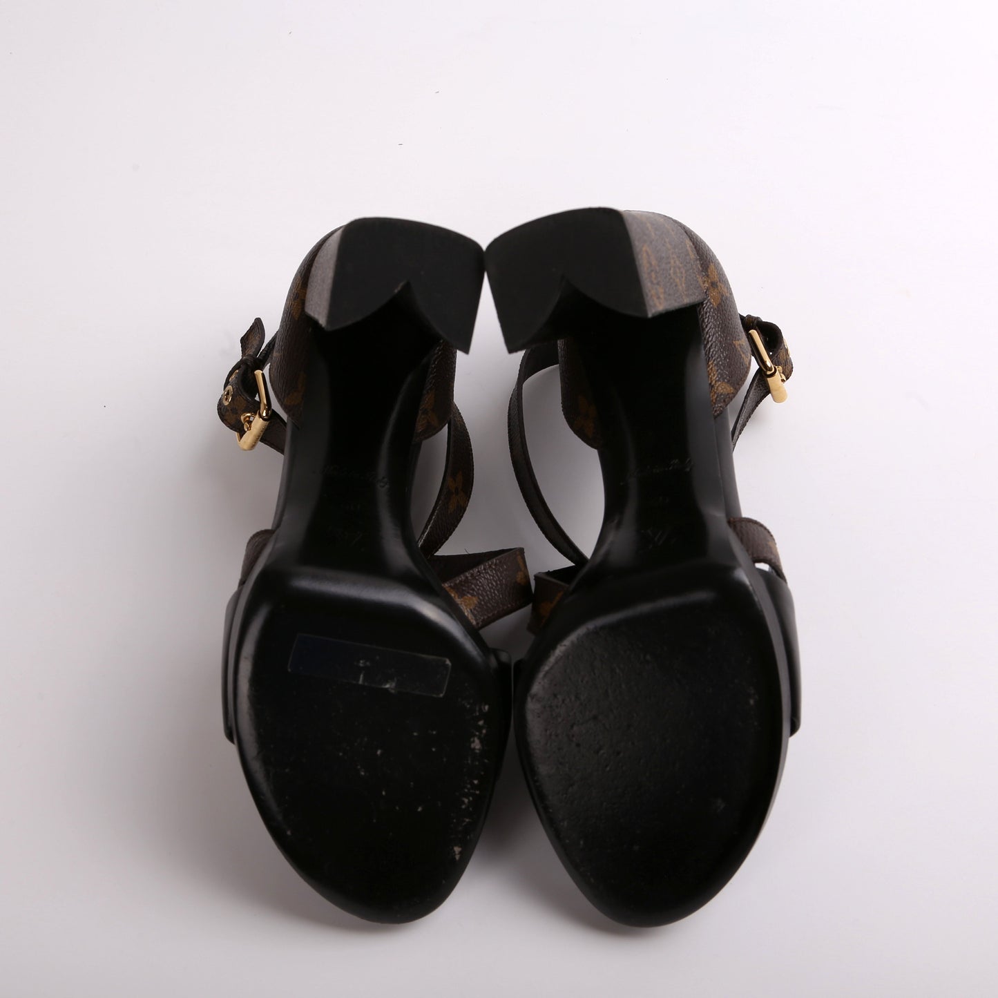 Matchmake Cross Sandals Size 40