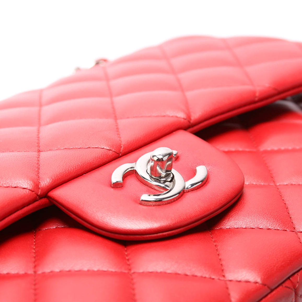Classic Flap Jumbo Lambskin 17-20M
