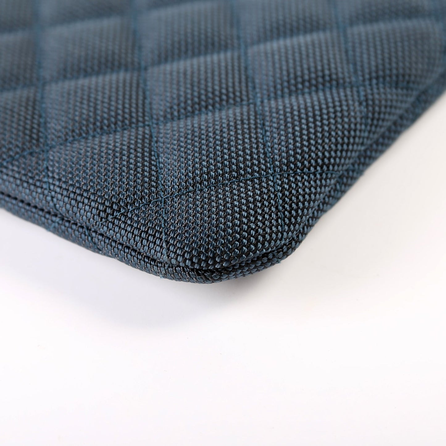 O Case Boy Medium Canvas