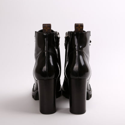Star Trail Boots Sz 40