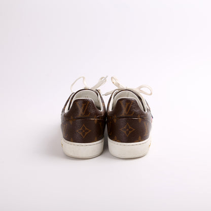 Frontrow Patches Sneakers Size 38