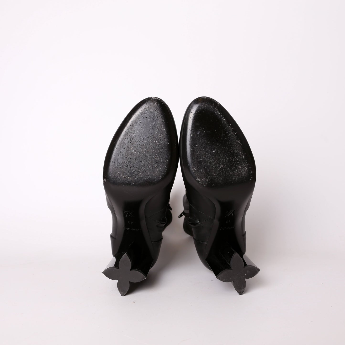 Academy Uniformes Silhouette Boots Size 40