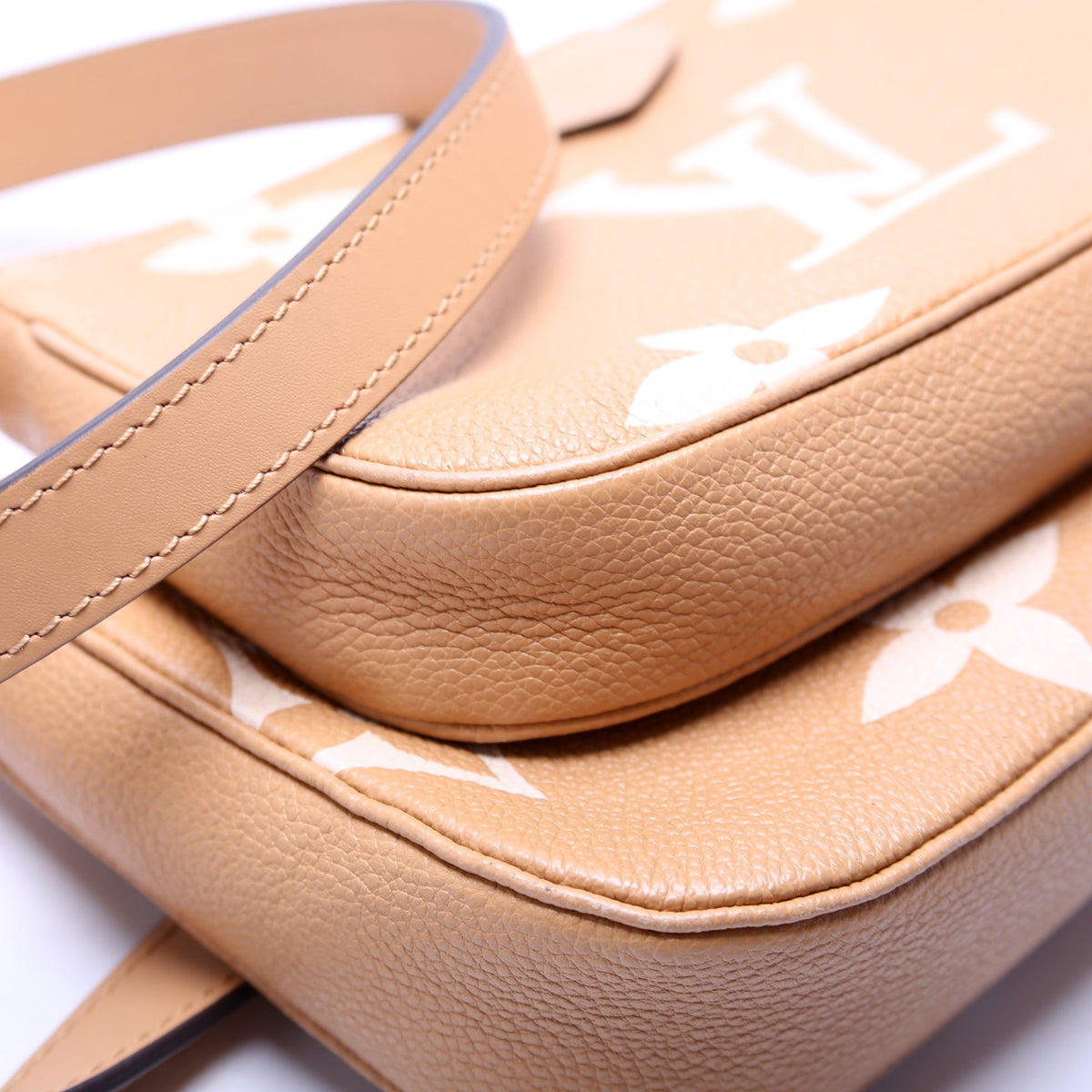 Multi Pochette Bicolor Empreinte