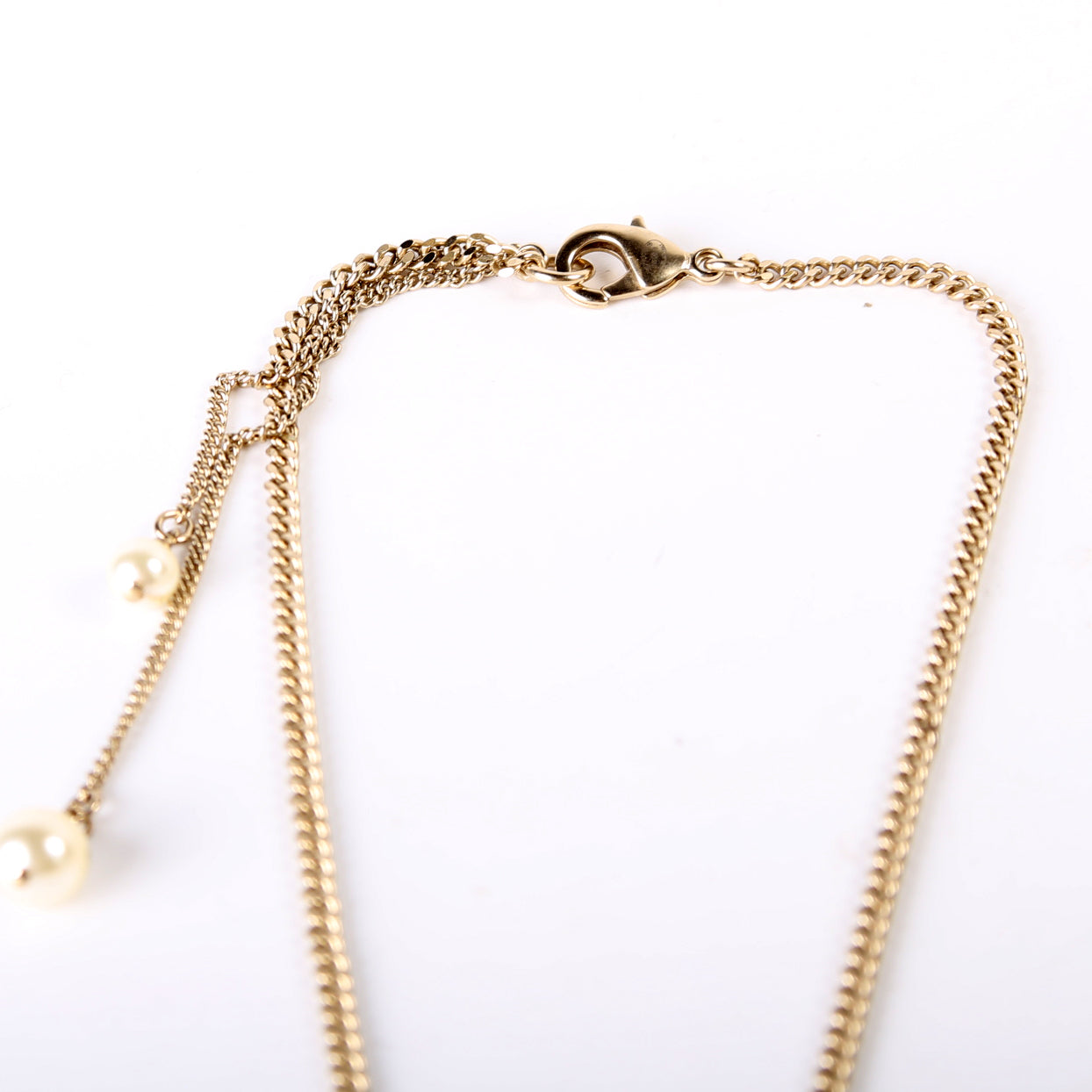 CC Chain Pendant Pearl Drop