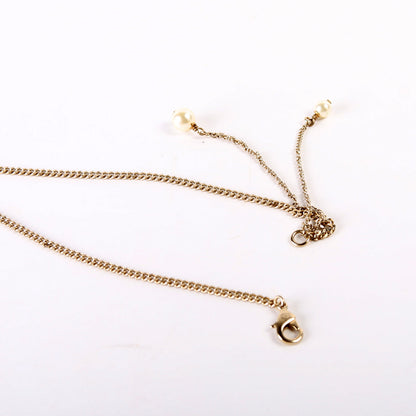 CC Chain Pendant Pearl Drop