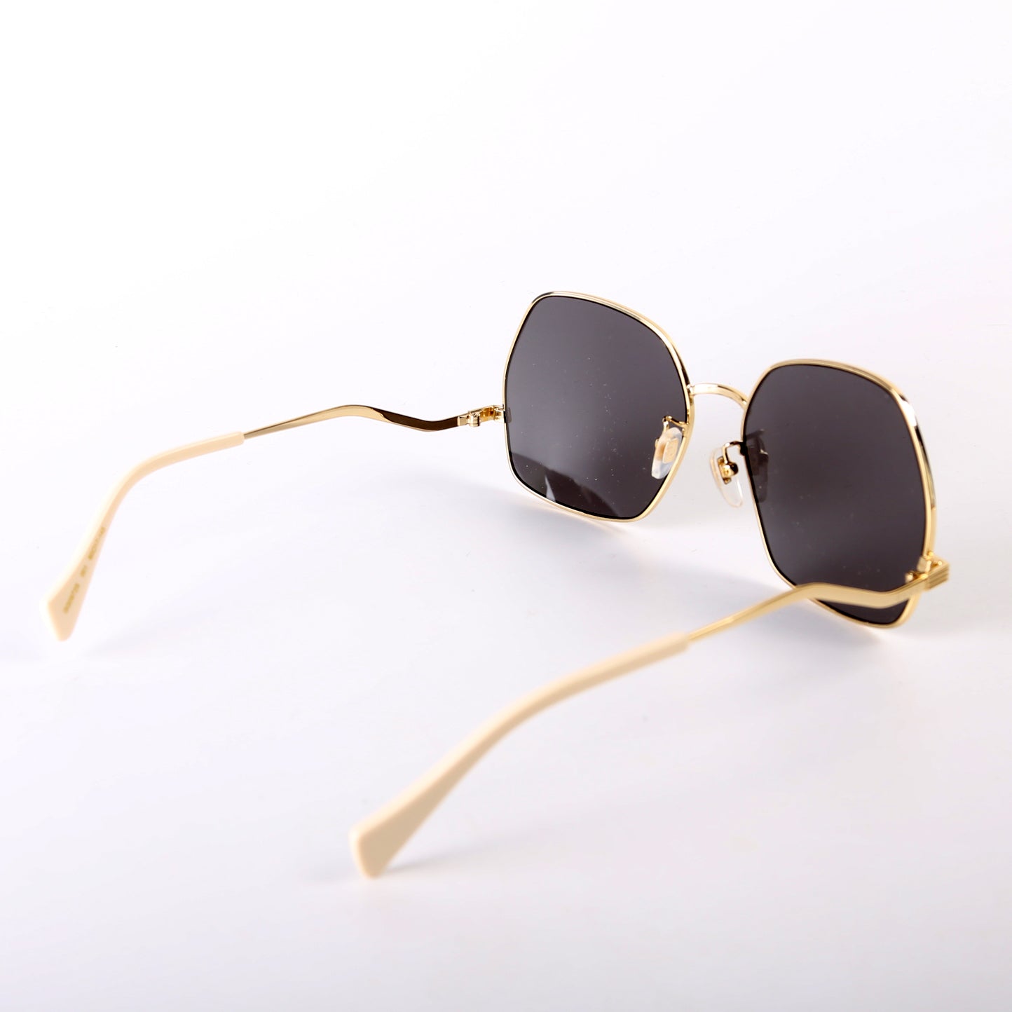 GG0972S Metal Frame Sunglasses White/Gold