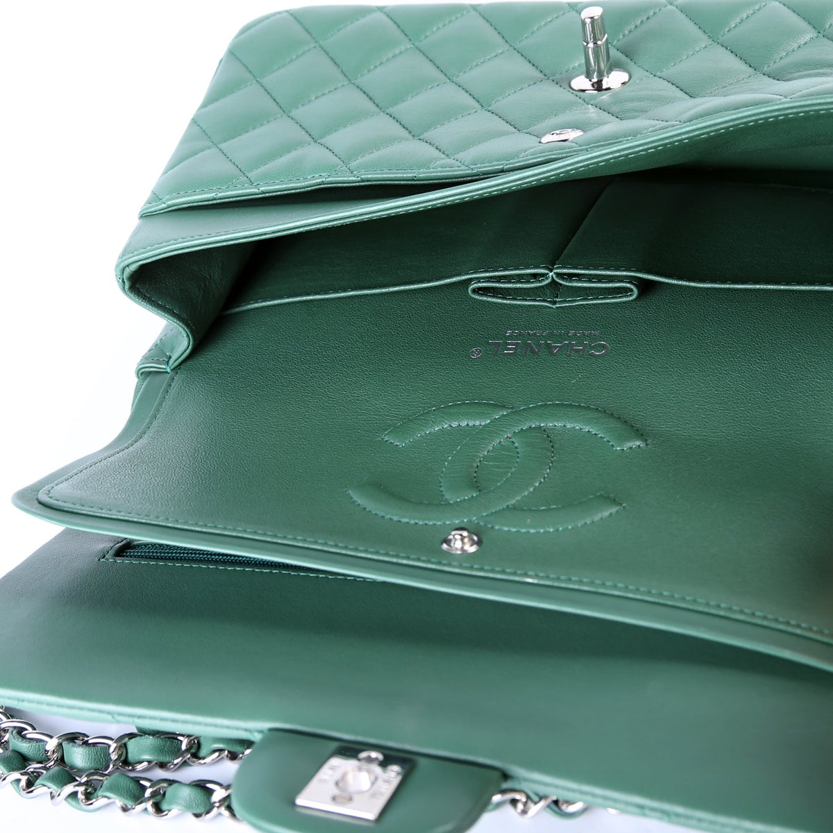 Classic Flap Medium Lambskin 25-28M Green