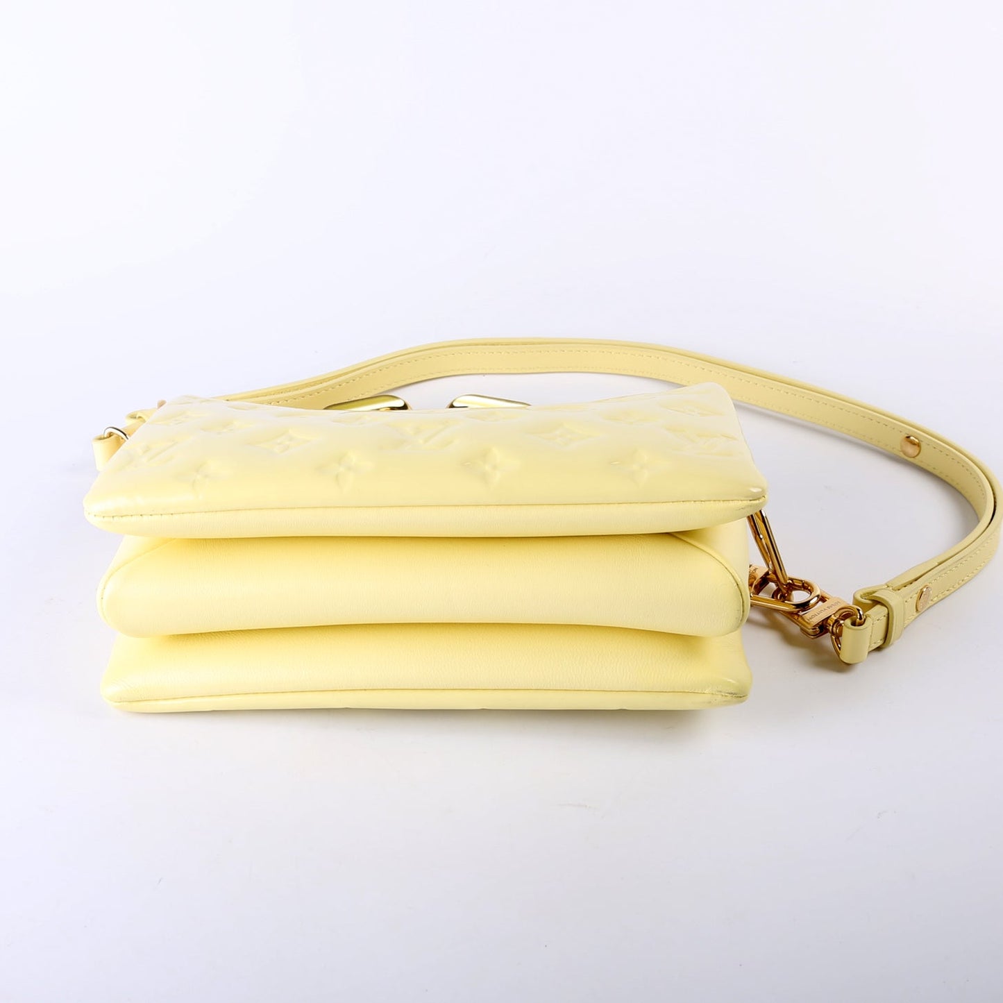 Coussin BB Vernis Yellow