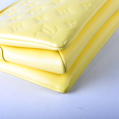 Coussin BB Vernis Yellow