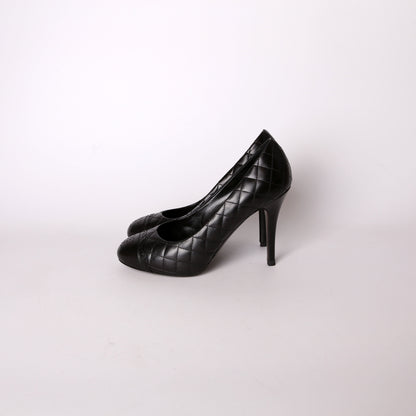 CC Cap Toe Leather Pumps Size 38.5