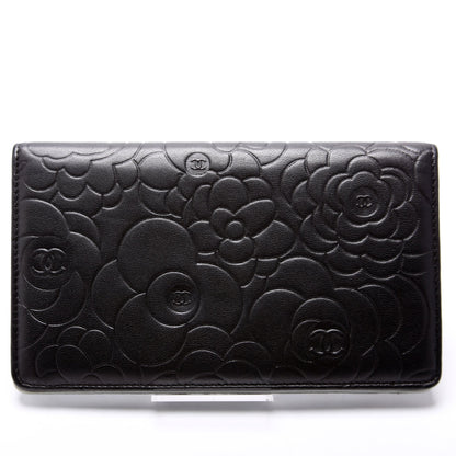 Camellia Embossed Yen Wallet 17M Black