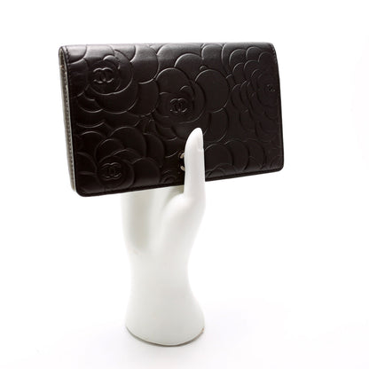 Camellia Embossed Yen Wallet 17M Black