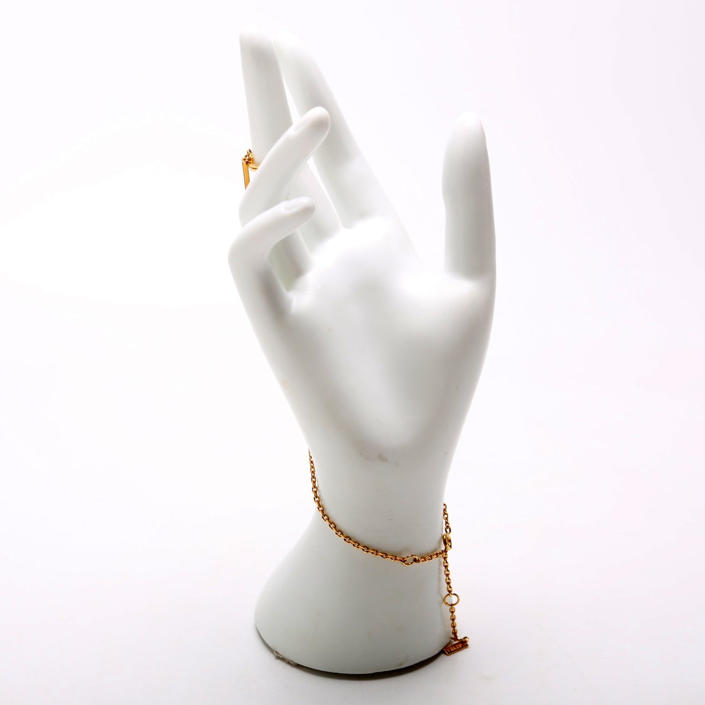 Logo Chain With Ring Bracelet Gold